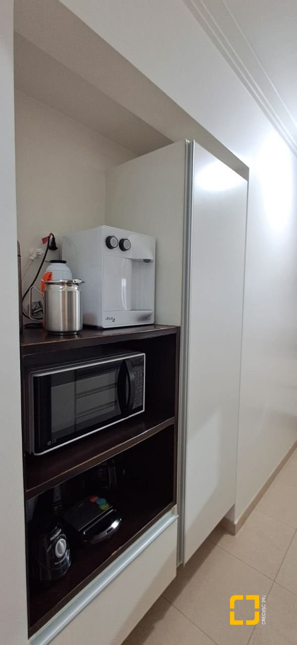 Apartamento com 83m², 4 quartos (sendo 2 suítes), 1 garagem, no bairro Jurerê Internacional em Florianópolis