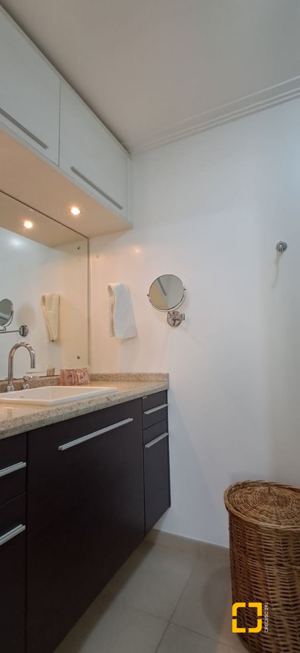 Apartamento com 83m², 4 quartos (sendo 2 suítes), 1 garagem, no bairro Jurerê Internacional em Florianópolis