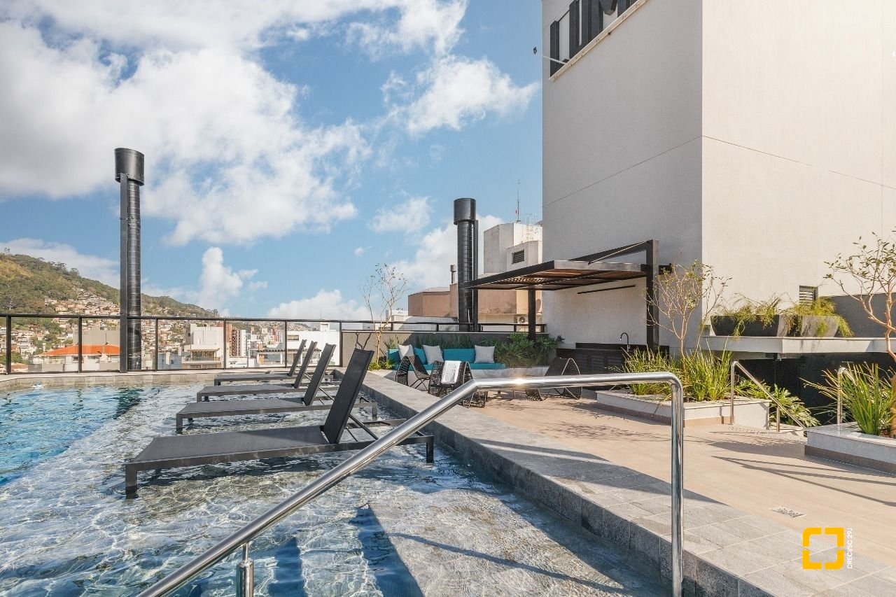 Apartamento com 73m², 3 quartos (sendo 1 suíte), 1 garagem, no bairro Centro em Florianópolis