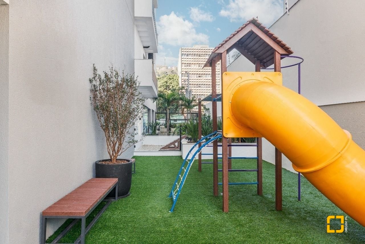 Apartamento com 73m², 3 quartos (sendo 1 suíte), 1 garagem, no bairro Centro em Florianópolis