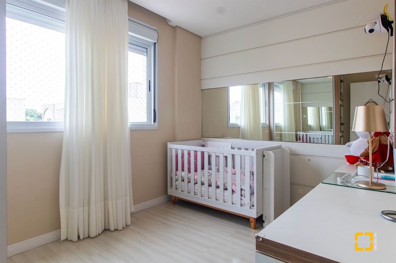Apartamento com 85m², 4 quartos (sendo 1 suíte), 2 garagens, no bairro Estreito em Florianópolis