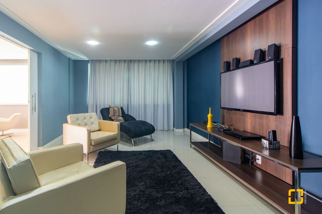 Apartamento com 85m², 4 quartos (sendo 1 suíte), 2 garagens, no bairro Estreito em Florianópolis