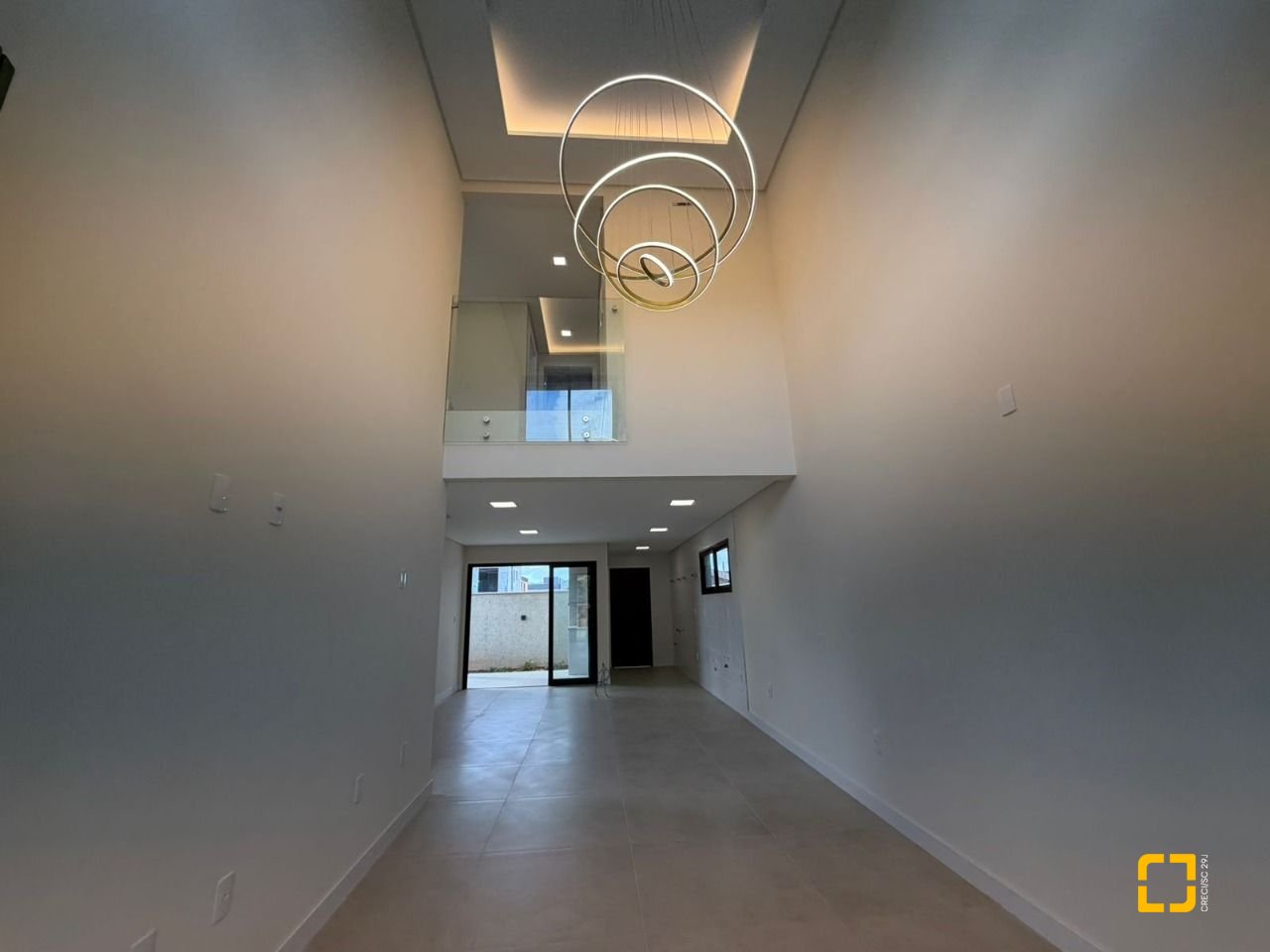 Casa com 165m², 3 quartos (sendo 1 suíte), 3 garagens, no bairro Forquilhas em São José