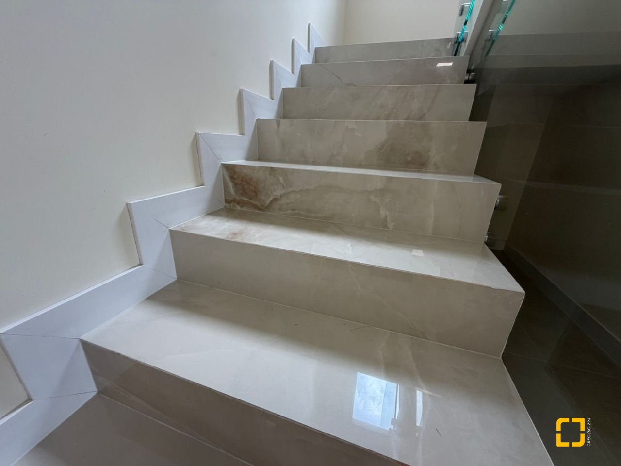 Casa com 165m², 3 quartos (sendo 1 suíte), 3 garagens, no bairro Forquilhas em São José