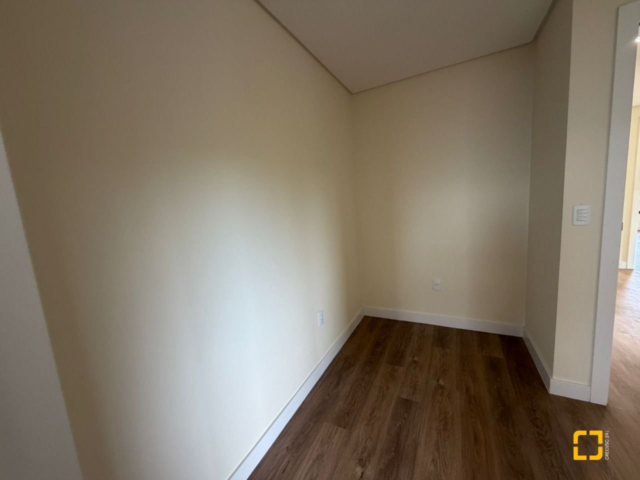 Casa com 165m², 3 quartos (sendo 1 suíte), 3 garagens, no bairro Forquilhas em São José