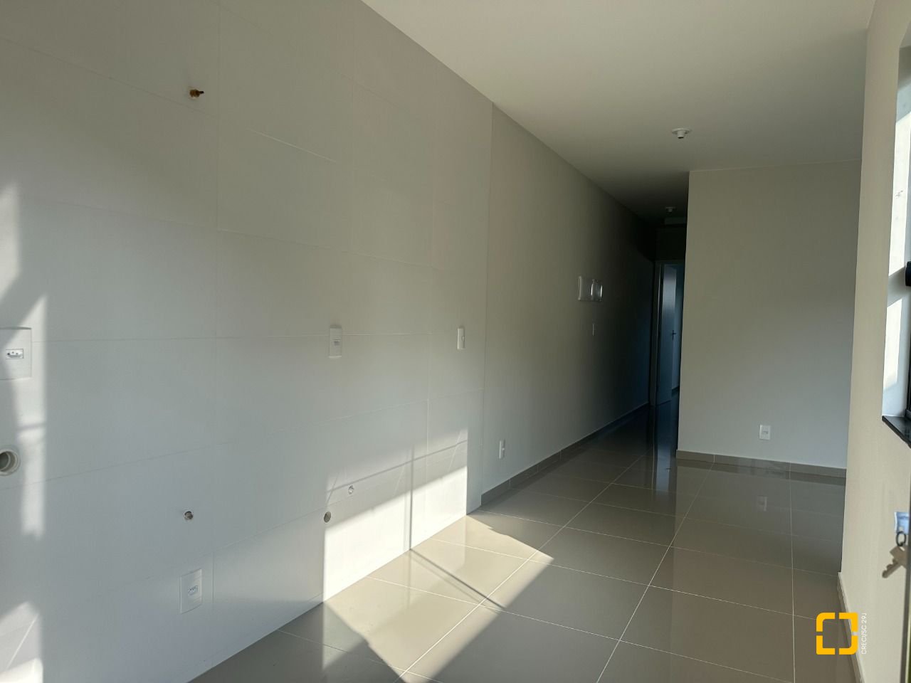 Casa de Condomínio com 47m², 2 quartos, 2 garagens, no bairro Forquilhas em São José