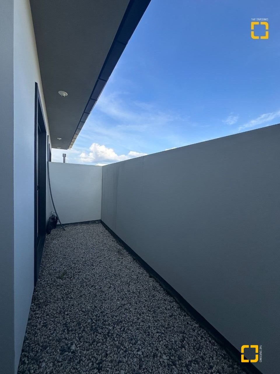 Casa com 50m², 2 quartos, 2 garagens, no bairro Forquilhas em São José