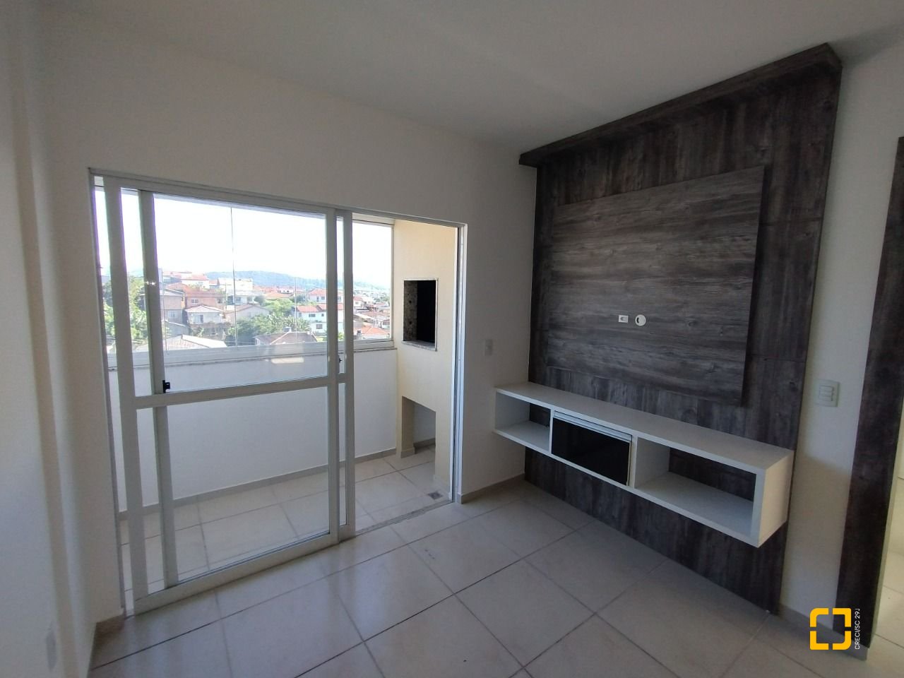 Apartamento com 58m², 2 quartos, 1 garagem, no bairro Serraria em São José