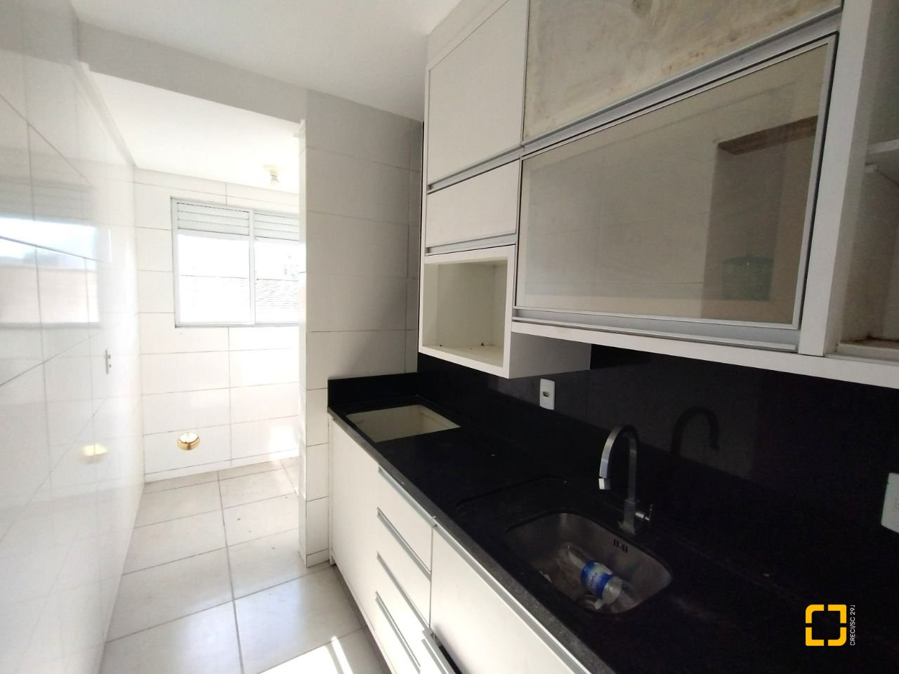 Apartamento com 58m², 2 quartos, 1 garagem, no bairro Serraria em São José
