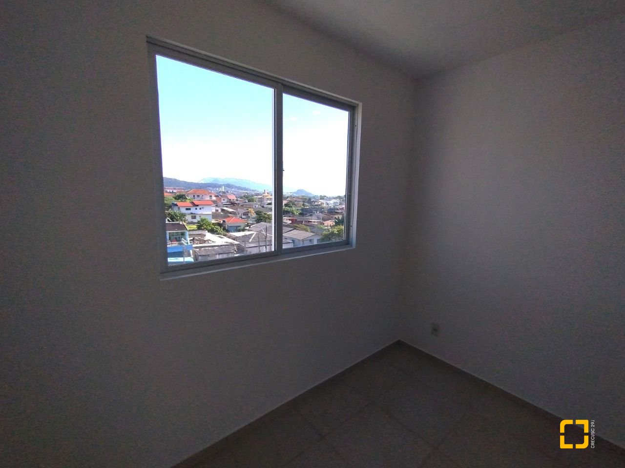 Apartamento com 58m², 2 quartos, 1 garagem, no bairro Serraria em São José