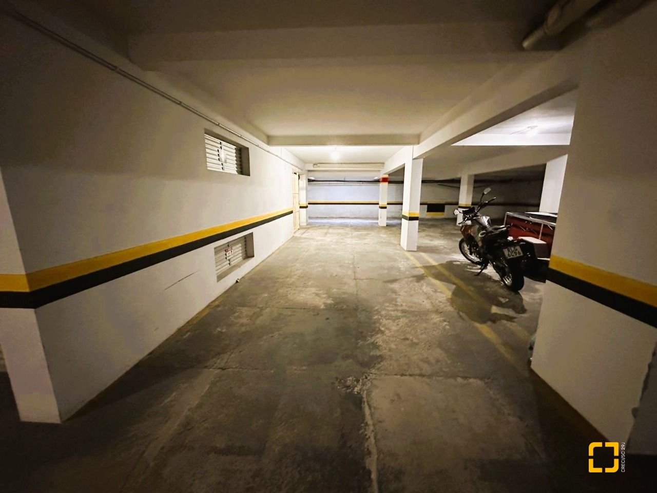 Sala com 26m², 1 garagem, no bairro Estreito em Florianópolis