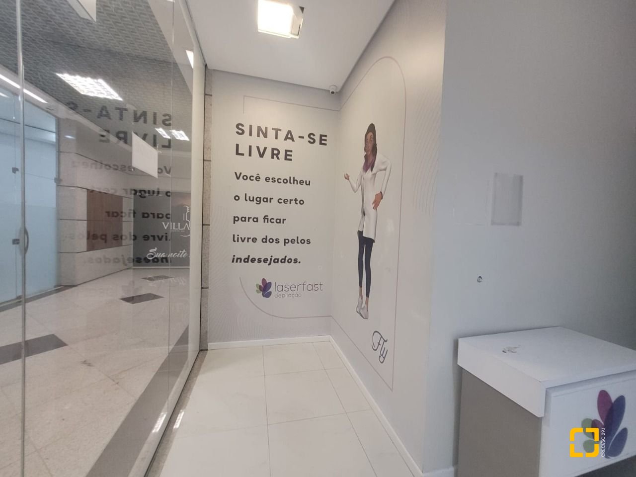 Loja com 65m², no bairro Campinas em São José