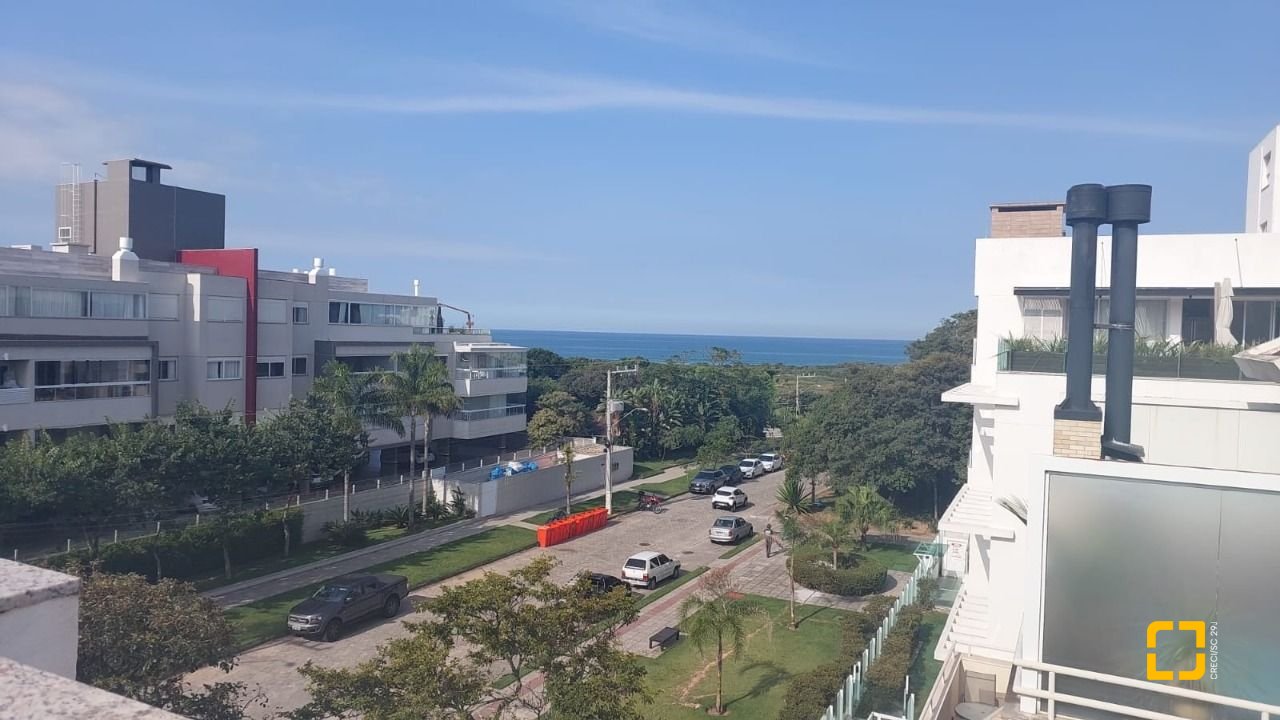 Cobertura com 157m², 3 quartos (sendo 1 suíte), 2 garagens, no bairro Campeche em Florianópolis
