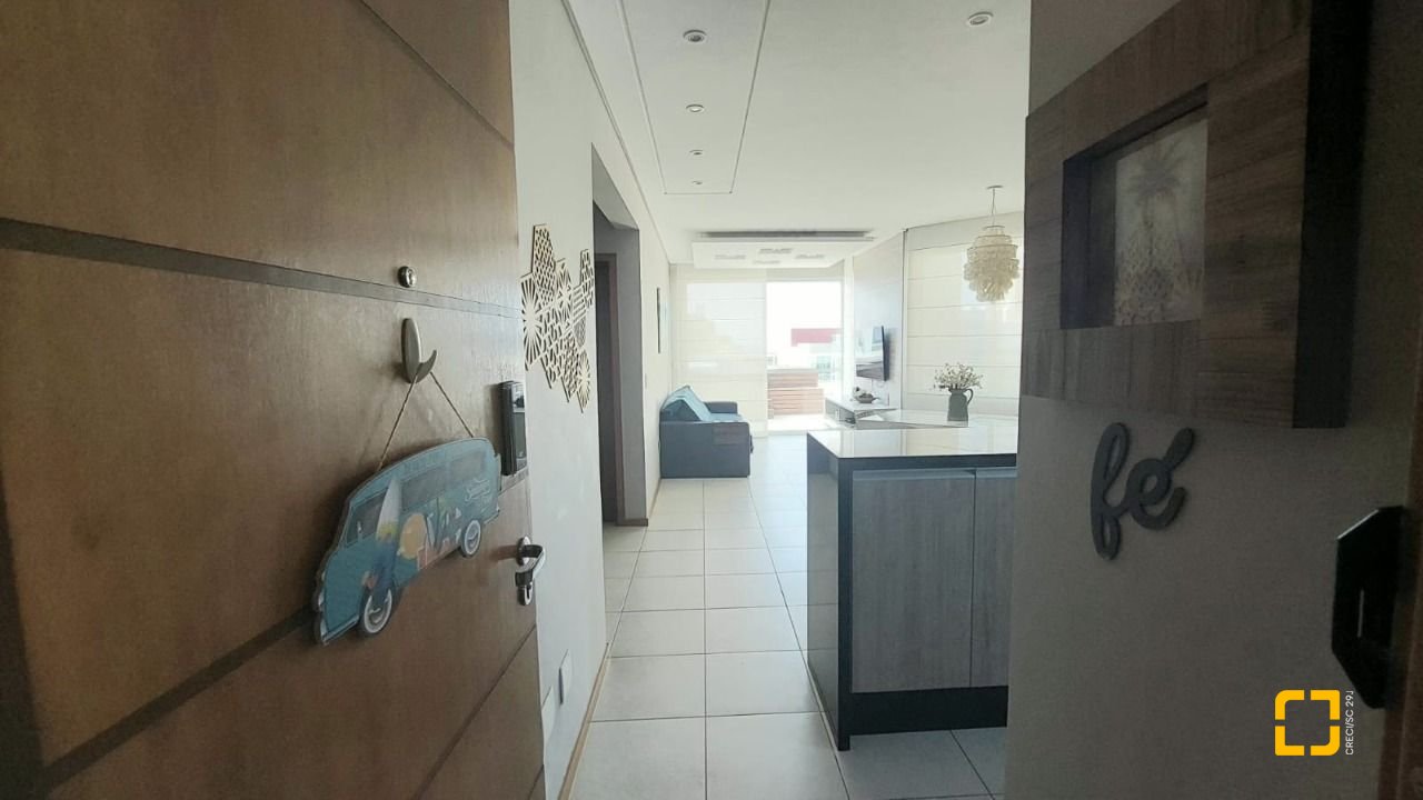 Cobertura com 157m², 3 quartos (sendo 1 suíte), 2 garagens, no bairro Campeche em Florianópolis