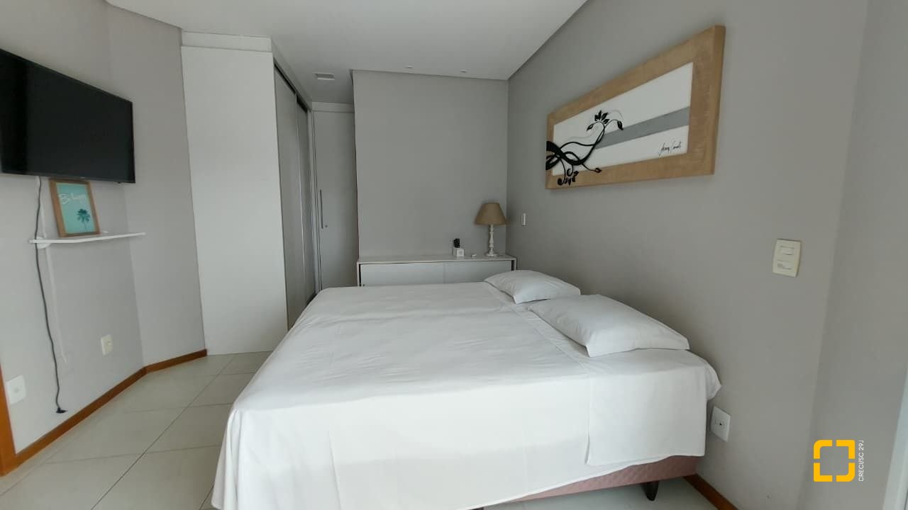 Cobertura com 157m², 3 quartos (sendo 1 suíte), 2 garagens, no bairro Campeche em Florianópolis