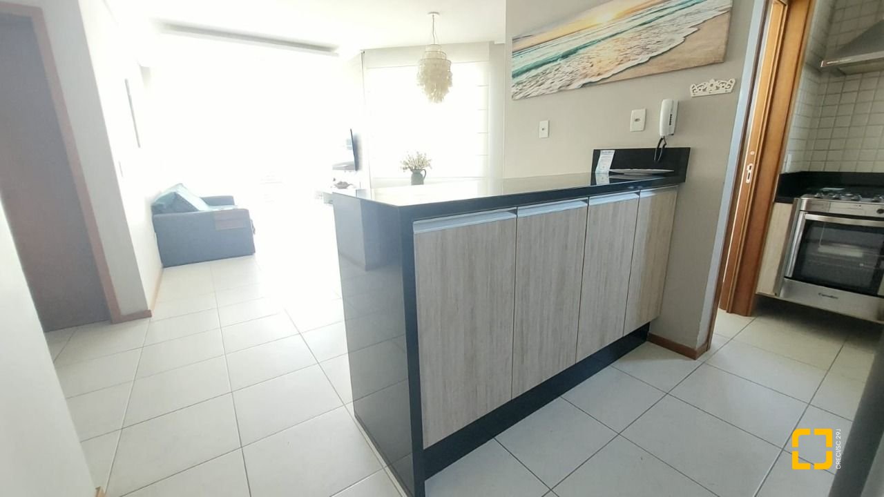 Cobertura com 157m², 3 quartos (sendo 1 suíte), 2 garagens, no bairro Campeche em Florianópolis