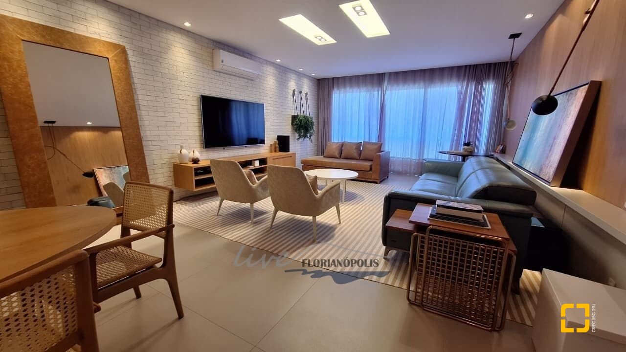 Apartamento com 147m², 6 quartos (sendo 3 suítes), 2 garagens, no bairro Jurerê Internacional em Florianópolis