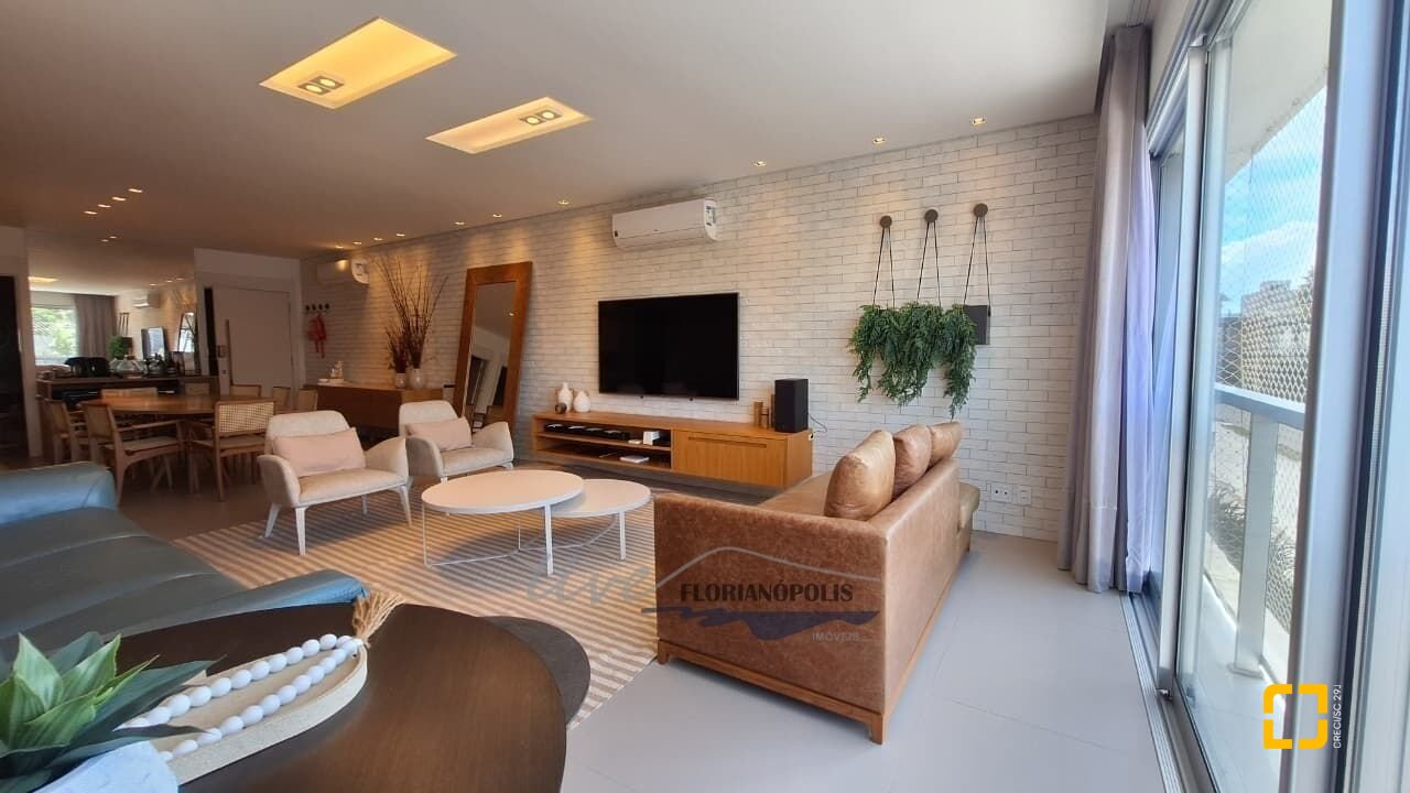 Apartamento com 147m², 6 quartos (sendo 3 suítes), 2 garagens, no bairro Jurerê Internacional em Florianópolis