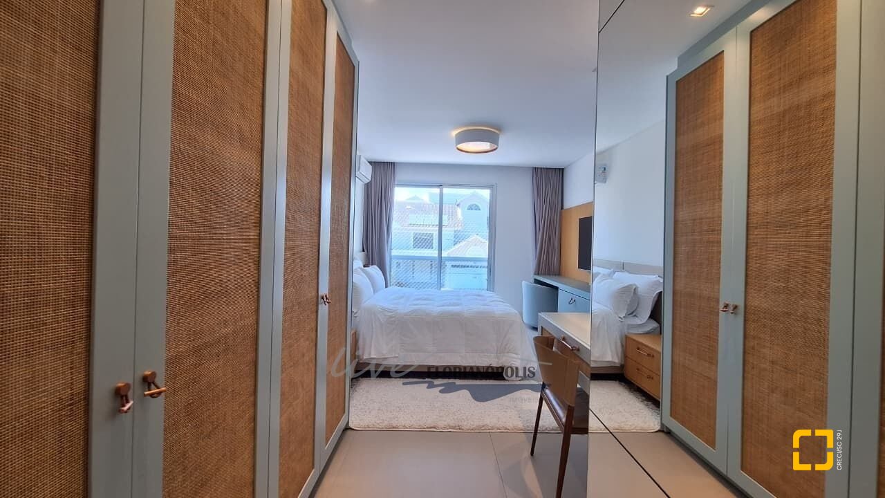 Apartamento com 147m², 6 quartos (sendo 3 suítes), 2 garagens, no bairro Jurerê Internacional em Florianópolis