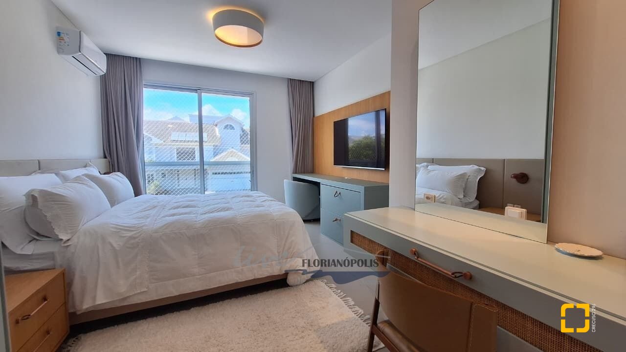 Apartamento com 147m², 6 quartos (sendo 3 suítes), 2 garagens, no bairro Jurerê Internacional em Florianópolis