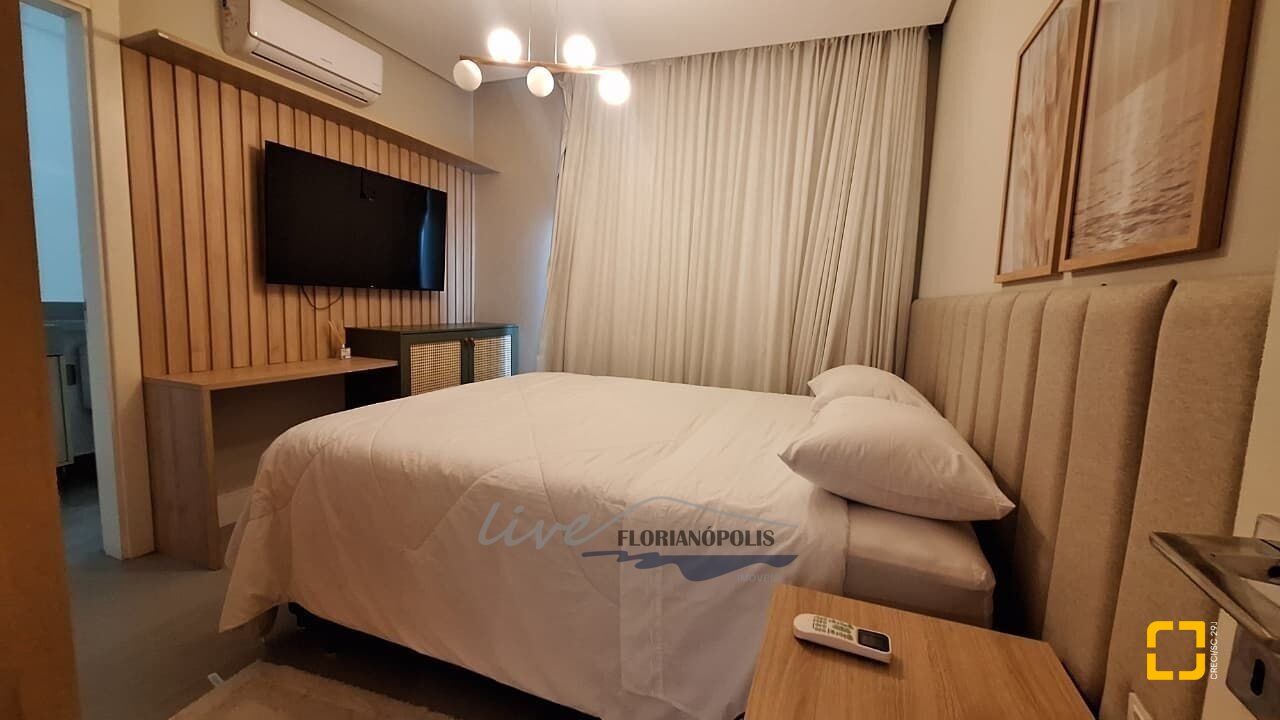 Apartamento com 147m², 6 quartos (sendo 3 suítes), 2 garagens, no bairro Jurerê Internacional em Florianópolis