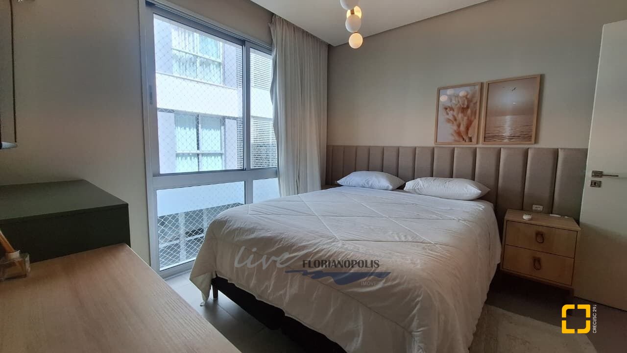 Apartamento com 147m², 6 quartos (sendo 3 suítes), 2 garagens, no bairro Jurerê Internacional em Florianópolis