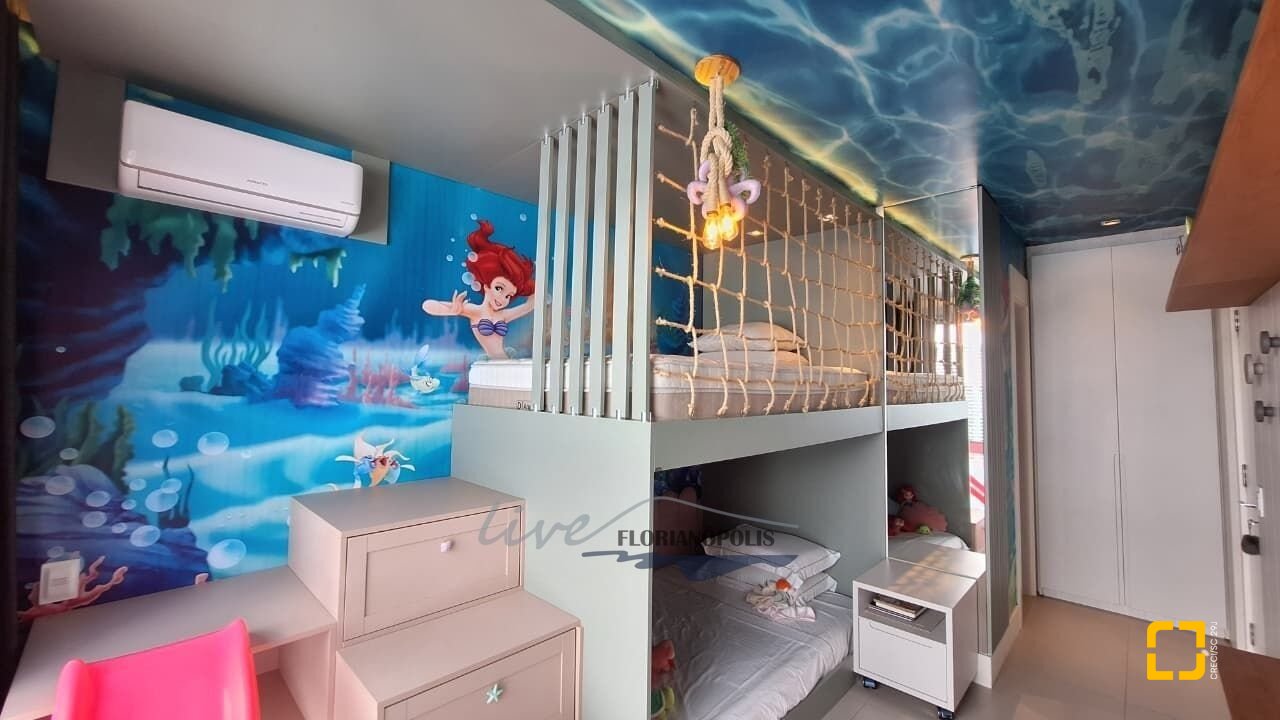 Apartamento com 147m², 6 quartos (sendo 3 suítes), 2 garagens, no bairro Jurerê Internacional em Florianópolis