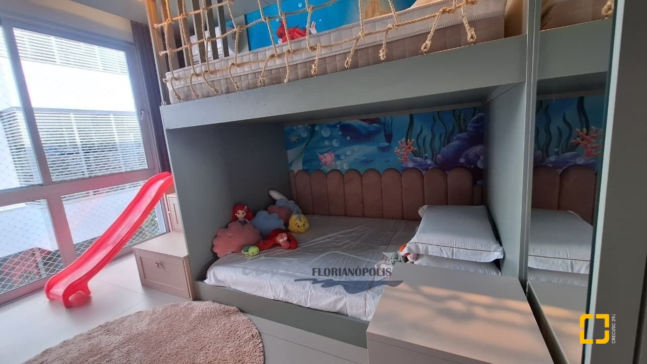 Apartamento com 147m², 6 quartos (sendo 3 suítes), 2 garagens, no bairro Jurerê Internacional em Florianópolis
