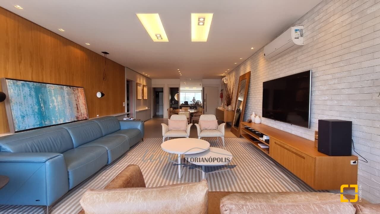 Apartamento com 147m², 6 quartos (sendo 3 suítes), 2 garagens, no bairro Jurerê Internacional em Florianópolis