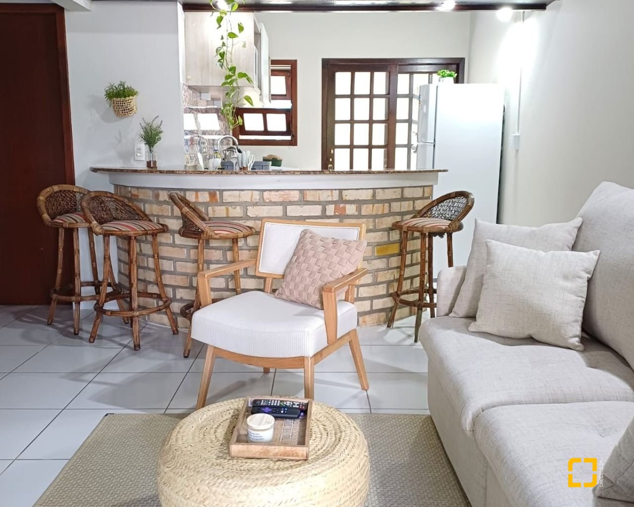 Casa de Condomínio com 73m², 2 quartos, 2 garagens, no bairro Lagoa da Conceição em Florianópolis