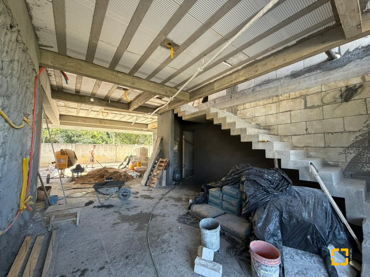 Casa de Condomínio com 450m², 4 quartos (sendo 4 suítes), 2 garagens, no bairro Pedra Branca em Palhoça