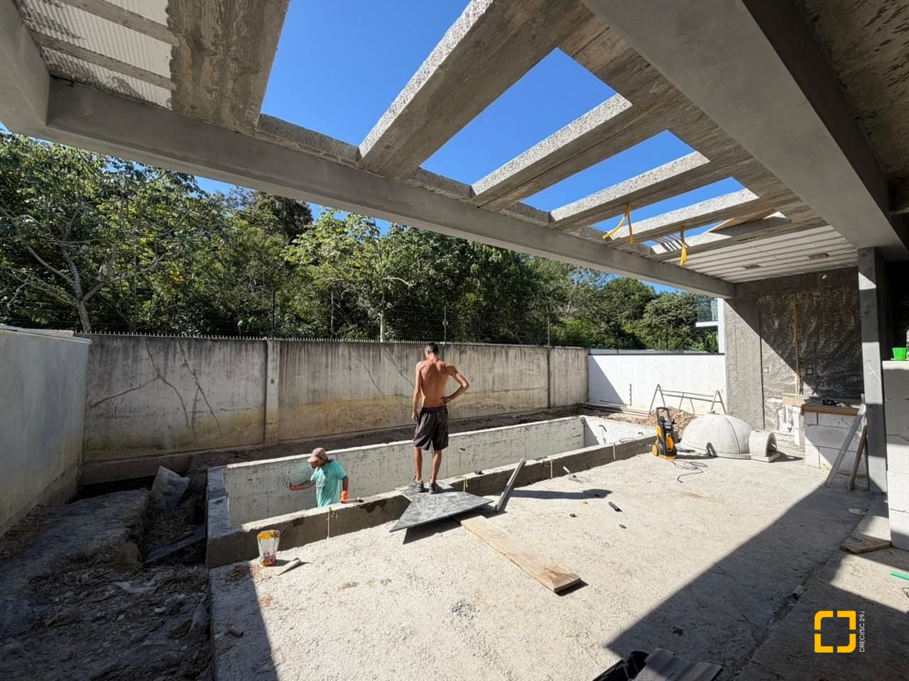 Casa de Condomínio com 450m², 4 quartos (sendo 4 suítes), 2 garagens, no bairro Pedra Branca em Palhoça
