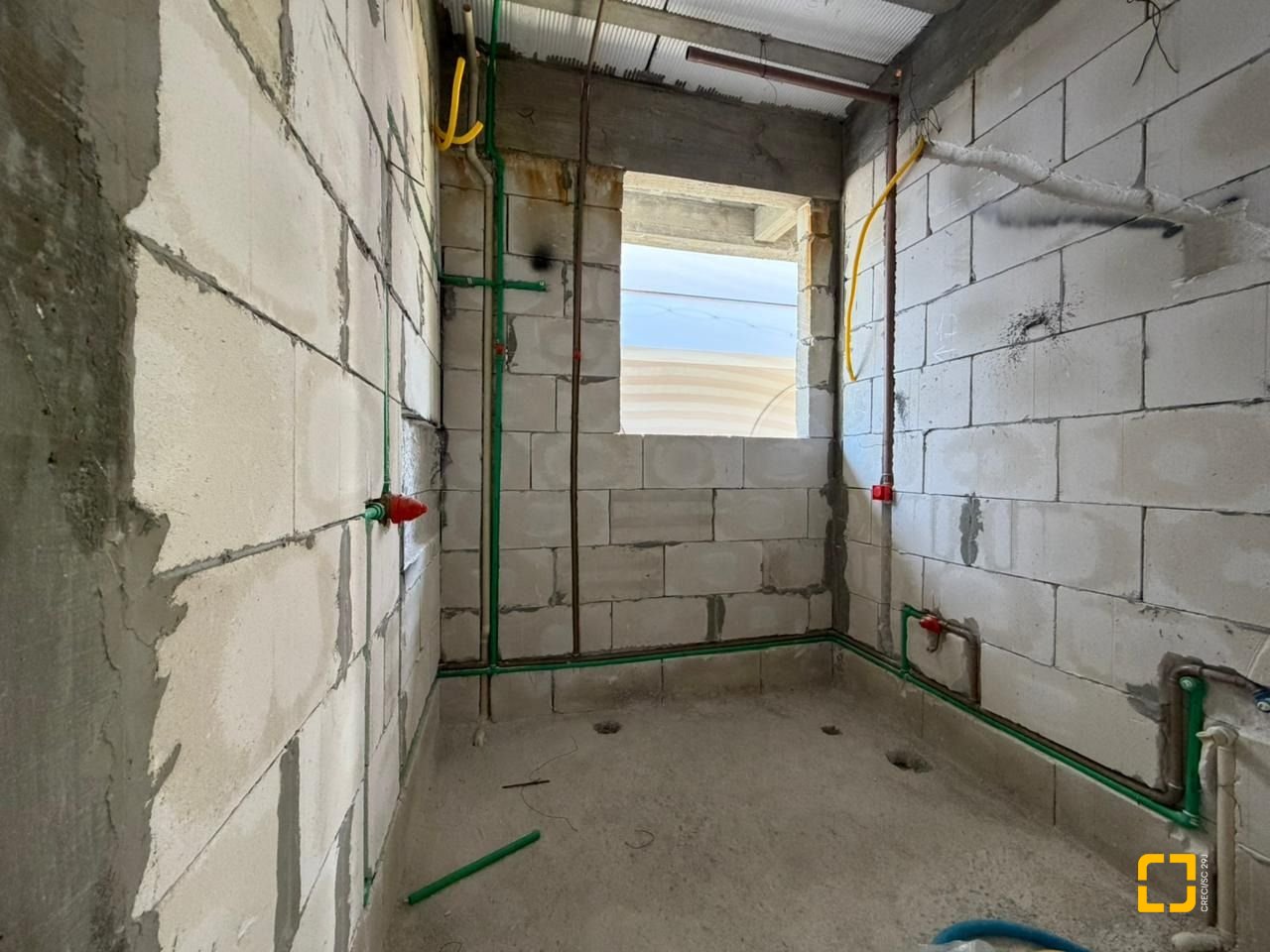 Casa de Condomínio com 450m², 4 quartos (sendo 4 suítes), 2 garagens, no bairro Pedra Branca em Palhoça