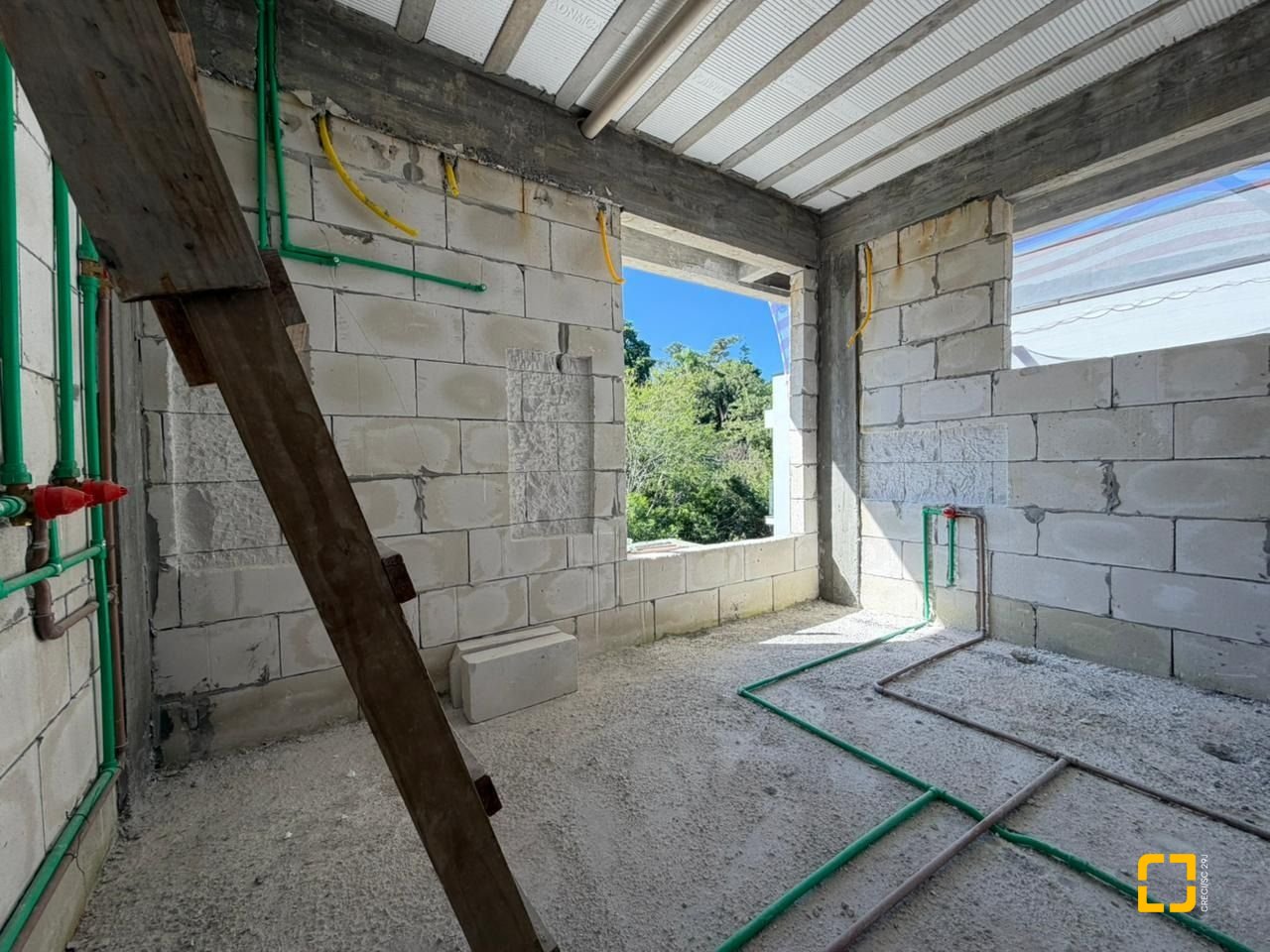Casa de Condomínio com 450m², 4 quartos (sendo 4 suítes), 2 garagens, no bairro Pedra Branca em Palhoça