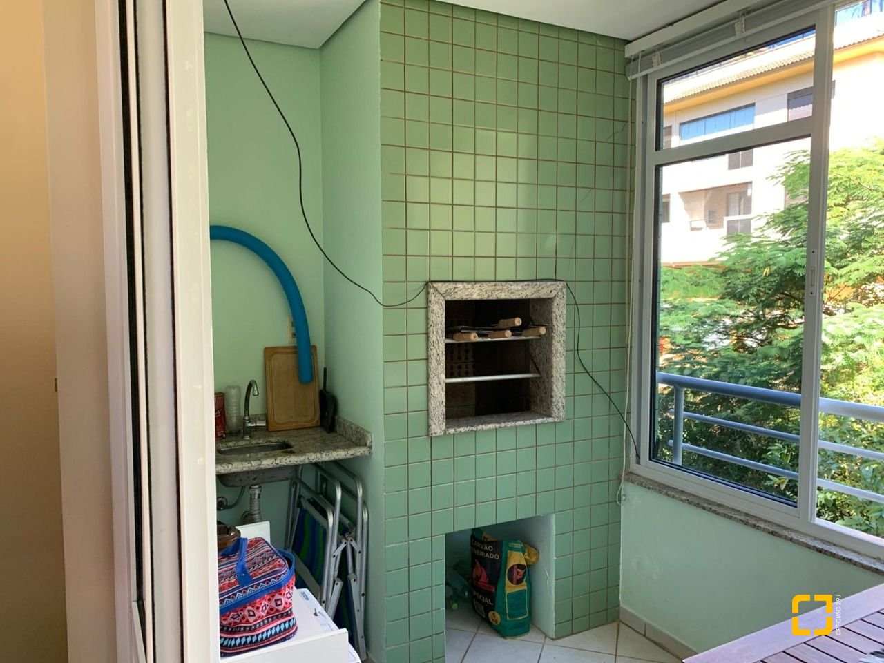 Apartamento com 98m², 4 quartos (sendo 1 suíte), 1 garagem, no bairro Jurerê em Florianópolis
