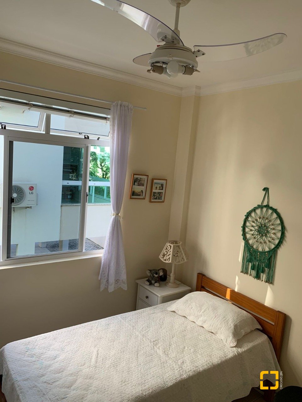 Apartamento com 98m², 4 quartos (sendo 1 suíte), 1 garagem, no bairro Jurerê em Florianópolis