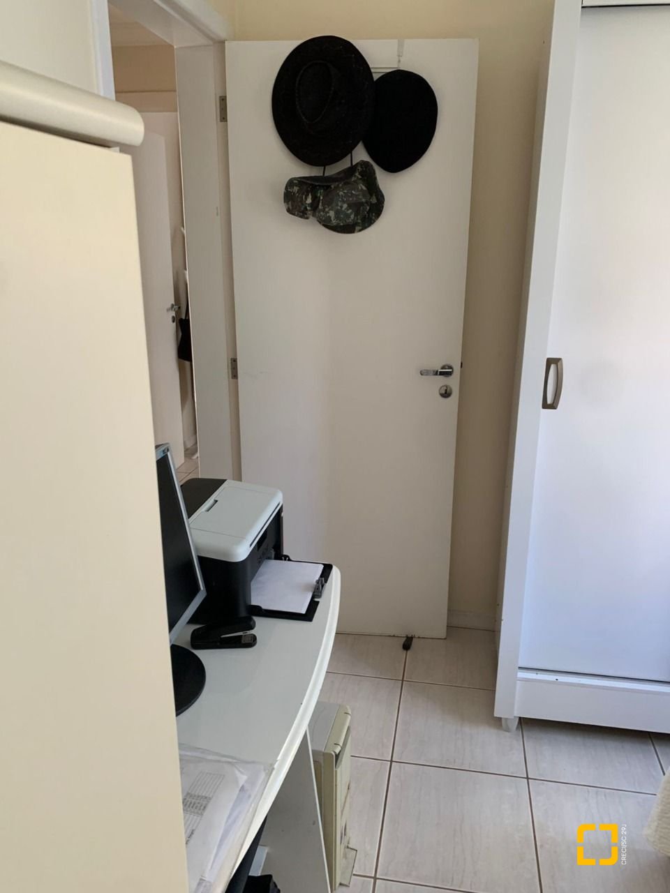 Apartamento com 98m², 4 quartos (sendo 1 suíte), 1 garagem, no bairro Jurerê em Florianópolis