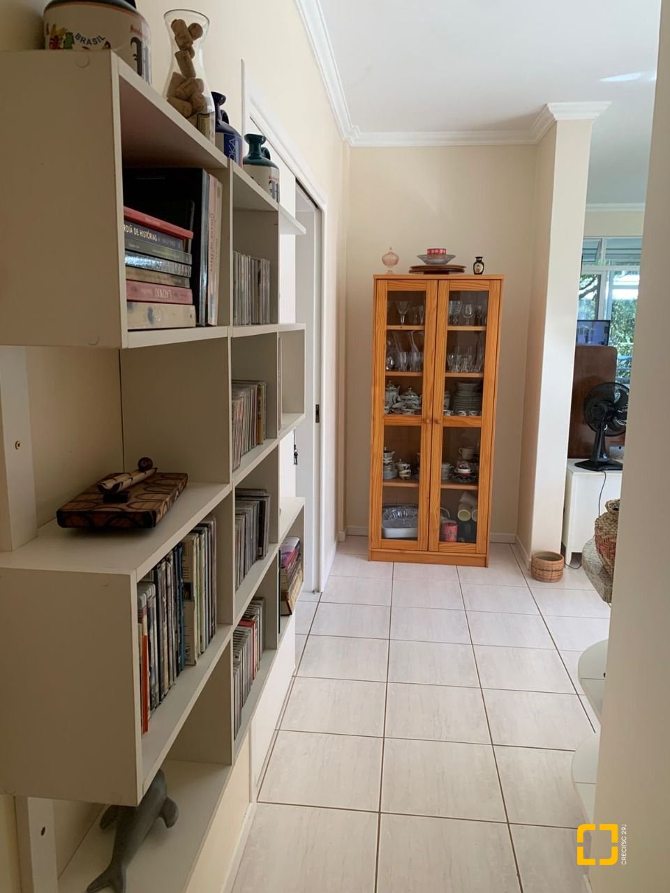 Apartamento com 98m², 4 quartos (sendo 1 suíte), 1 garagem, no bairro Jurerê em Florianópolis