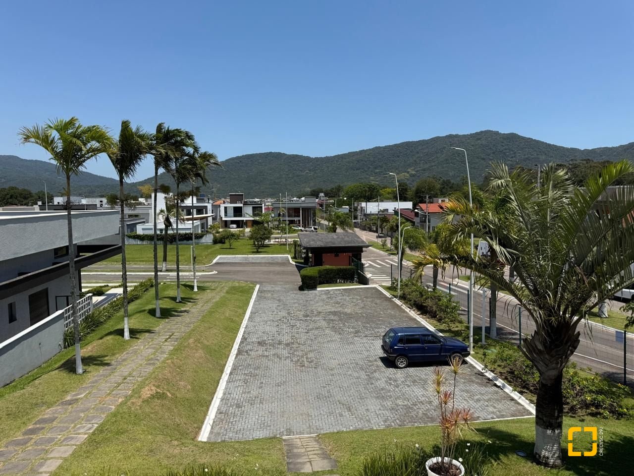 Casa de Condomínio com 127m², 6 quartos (sendo 3 suítes), 2 garagens, no bairro Rio Vermelho em Florianópolis