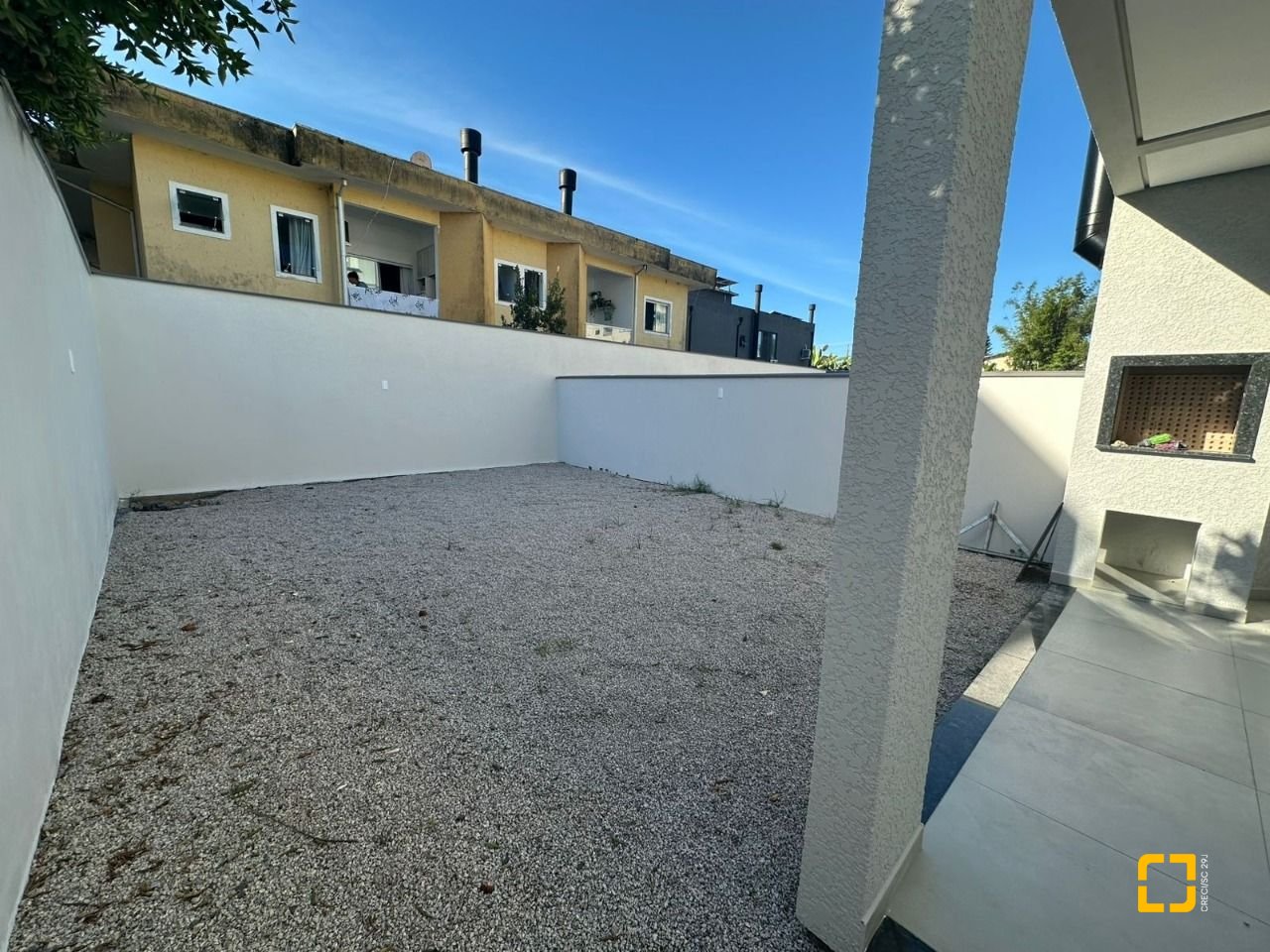 Casa com 86m², 4 quartos (sendo 2 suítes), 1 garagem, no bairro Ingleses em Florianópolis