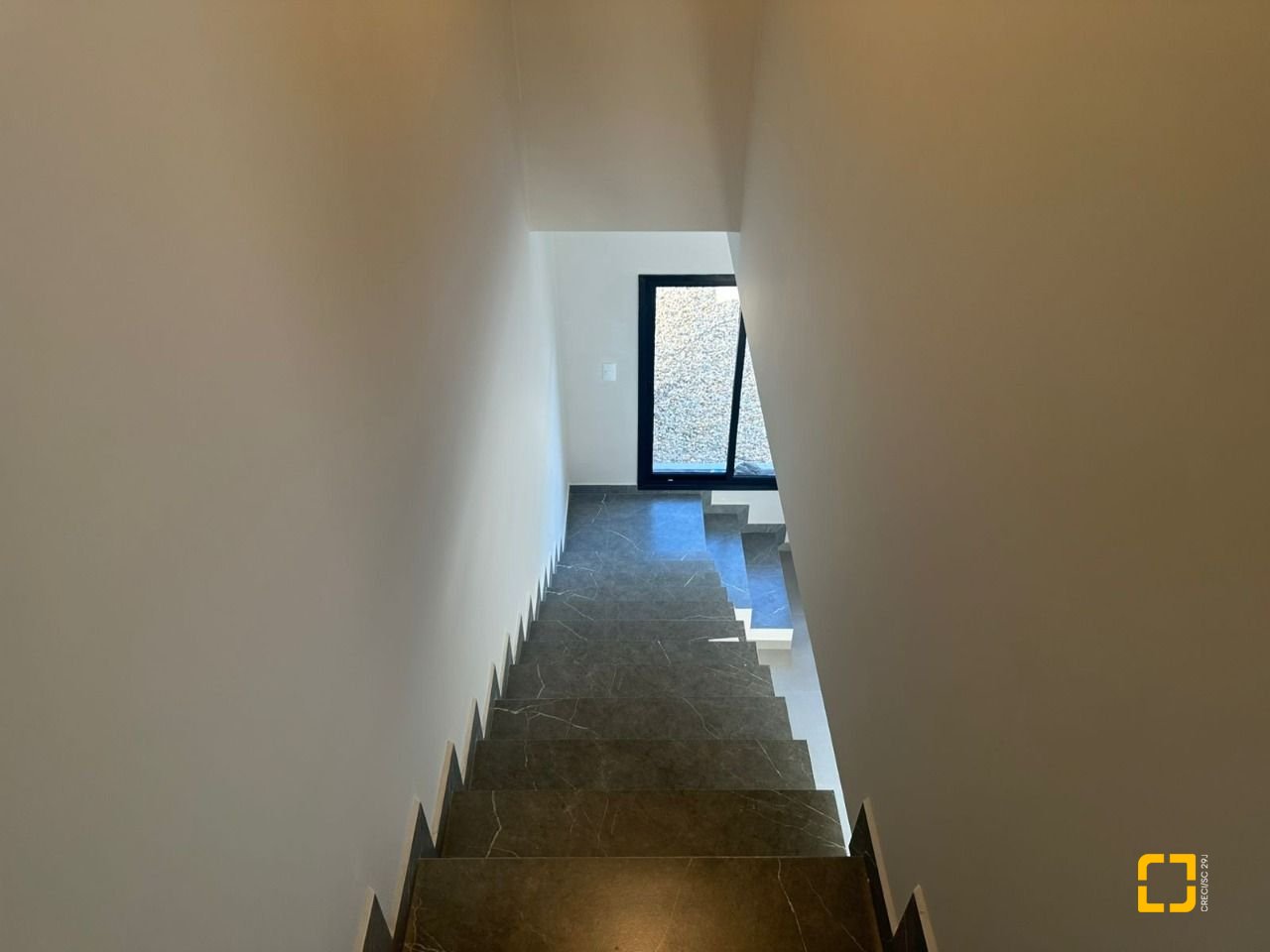 Casa com 86m², 4 quartos (sendo 2 suítes), 1 garagem, no bairro Ingleses em Florianópolis