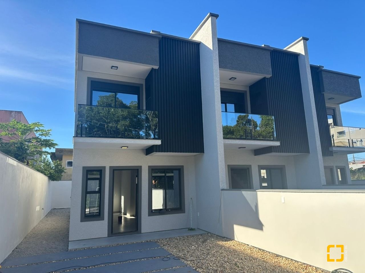 Casa com 86m², 4 quartos (sendo 2 suítes), 1 garagem, no bairro Ingleses em Florianópolis