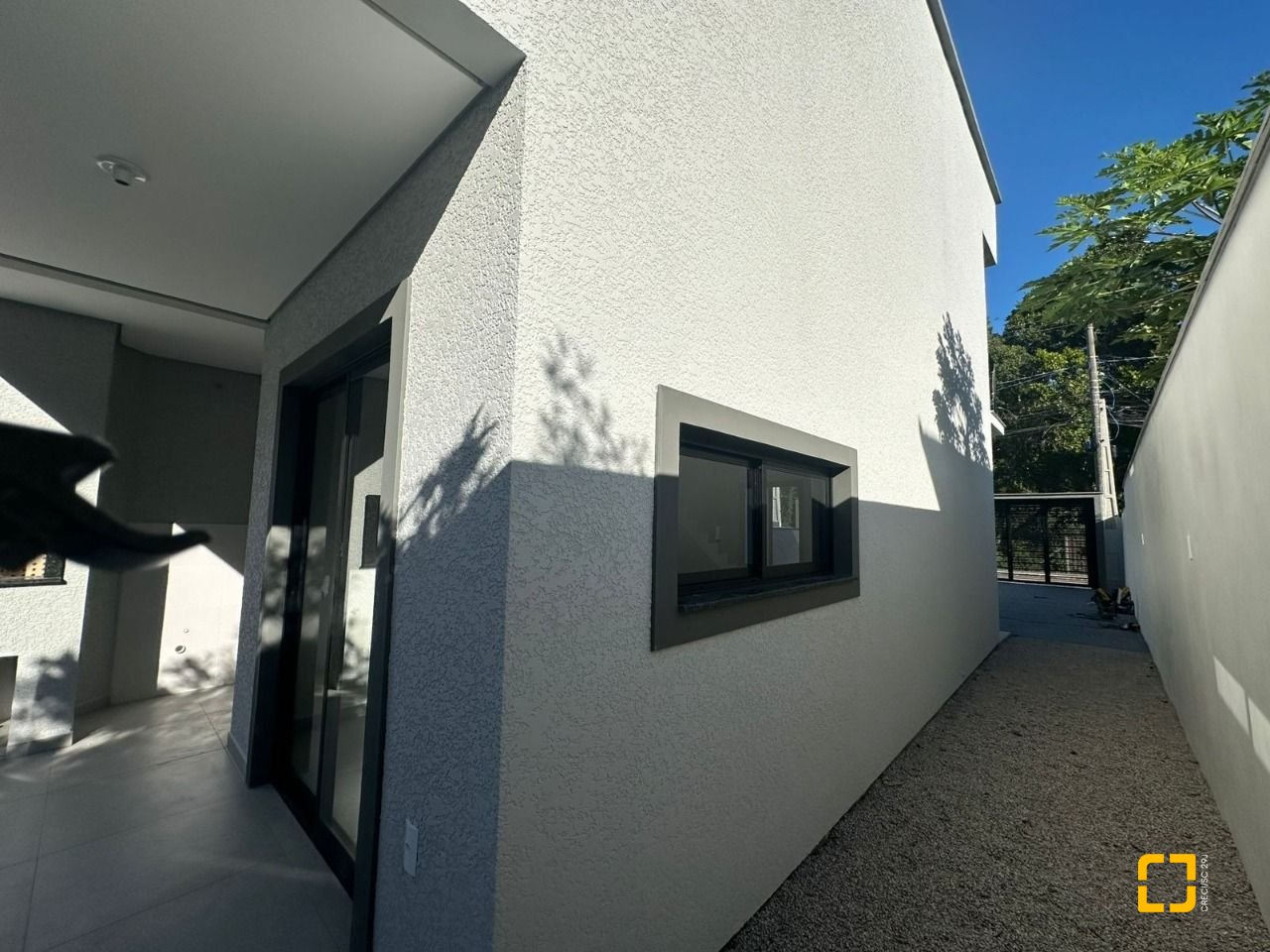 Casa com 86m², 4 quartos (sendo 2 suítes), 1 garagem, no bairro Ingleses em Florianópolis
