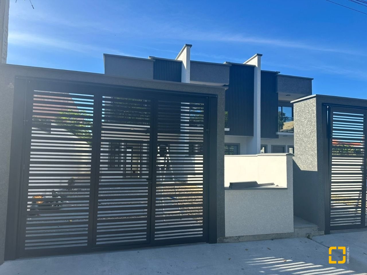 Casa com 86m², 4 quartos (sendo 2 suítes), 1 garagem, no bairro Ingleses em Florianópolis