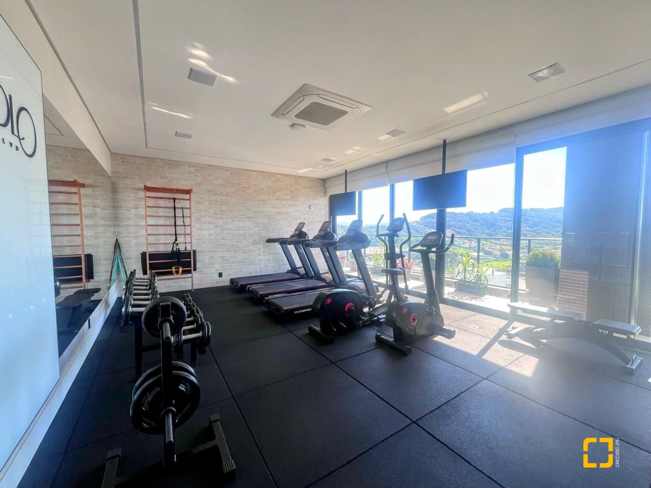 Apartamento com 74m², 3 quartos (sendo 1 suíte), 1 garagem, no bairro Kobrasol em São José