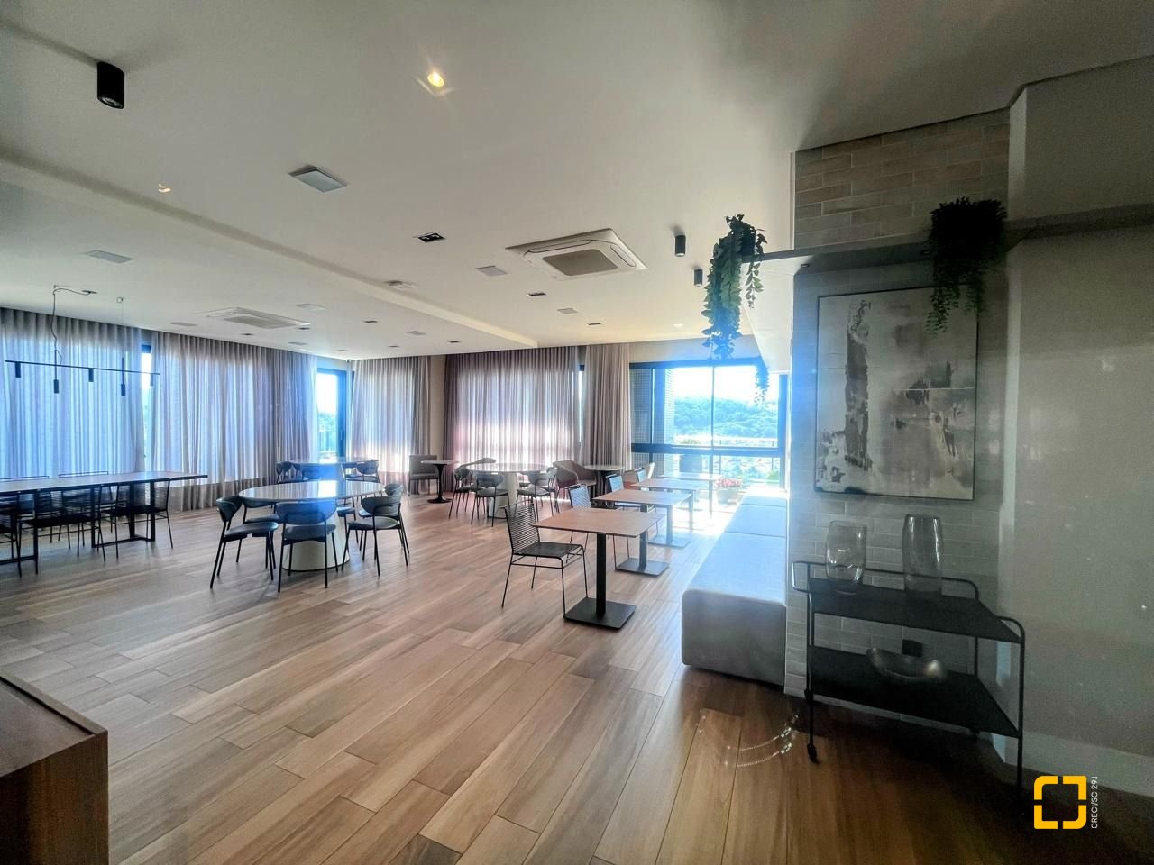 Apartamento com 74m², 3 quartos (sendo 1 suíte), 1 garagem, no bairro Kobrasol em São José