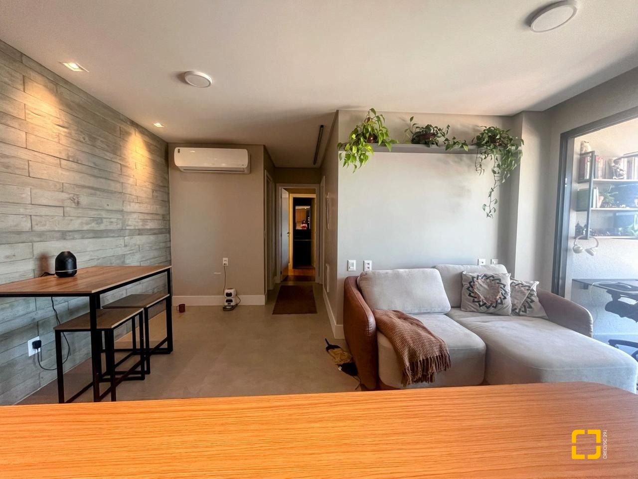 Apartamento com 74m², 3 quartos (sendo 1 suíte), 1 garagem, no bairro Kobrasol em São José