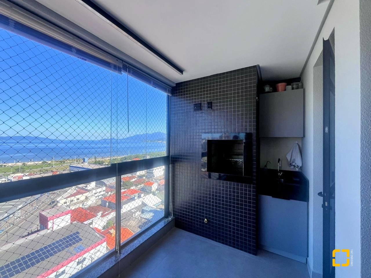 Apartamento com 74m², 3 quartos (sendo 1 suíte), 1 garagem, no bairro Kobrasol em São José