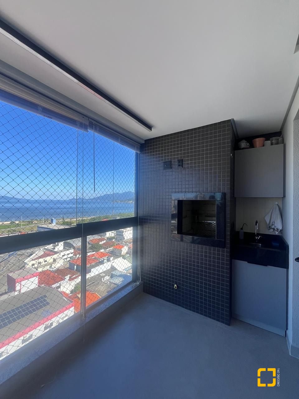 Apartamento com 74m², 3 quartos (sendo 1 suíte), 1 garagem, no bairro Kobrasol em São José