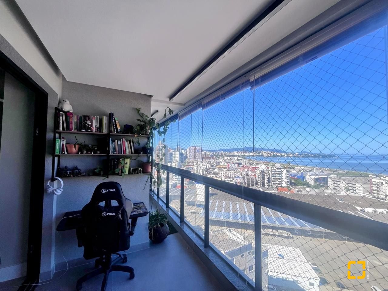 Apartamento com 74m², 3 quartos (sendo 1 suíte), 1 garagem, no bairro Kobrasol em São José